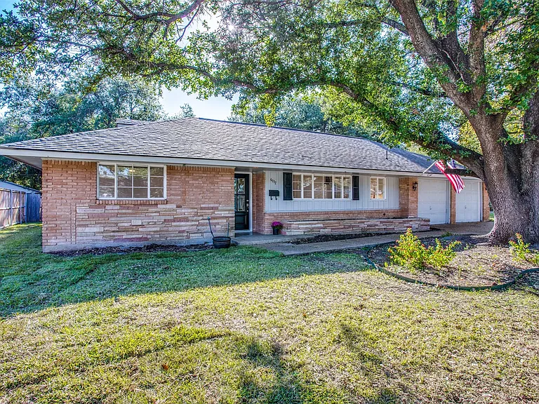 4117 Bilglade Rd — Photo 2