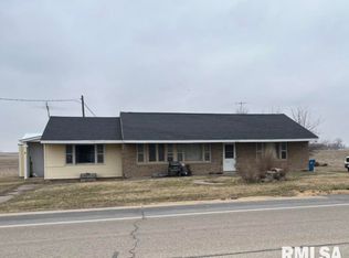210 Clinton St, Calamus, IA 52729