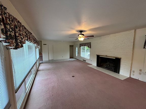 5th image of 1161 N Bear Creek Ct