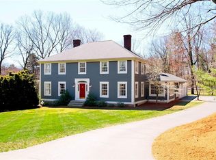 17 Highpoint Dr, North Smithfield, RI 02896