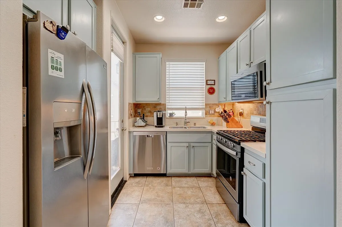 Building Photo - 1653 Sourwood Pl