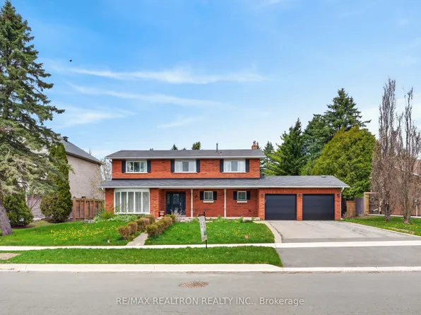 42 Blackforest Dr, Richmond Hill, ON L4E 2N6