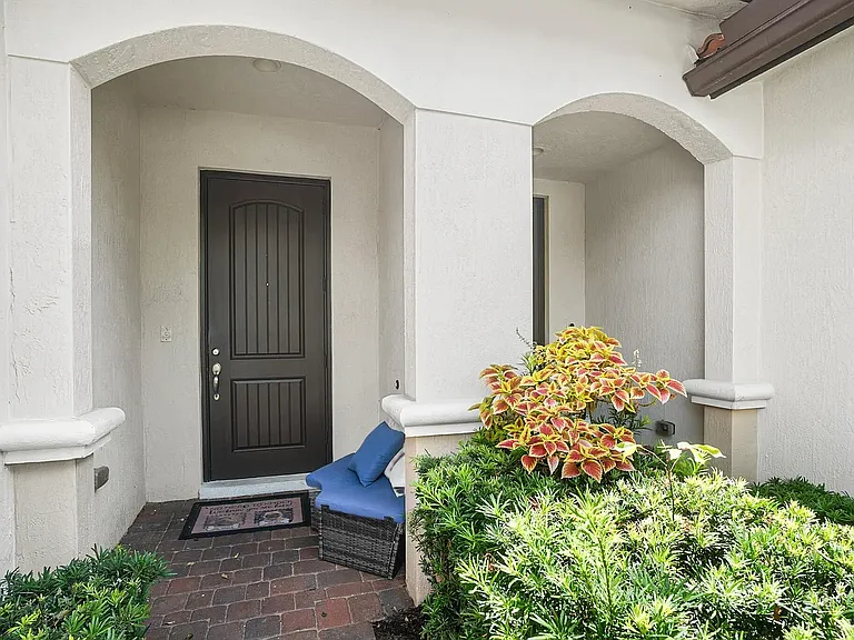 4236 N Dixie Hwy #132 — Photo 4