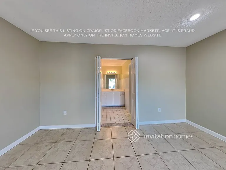 1633 SW 138th Pl — Photo 14