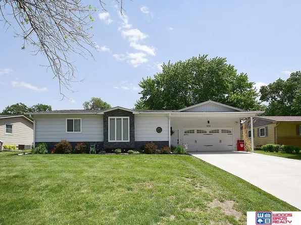 1622 F St, Fairbury, NE 68352