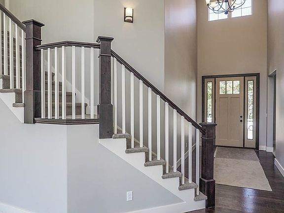 3rd image of 5576 S Revere Cir