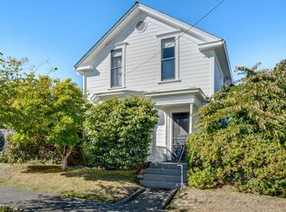 2102 B St, Eureka, CA 95501