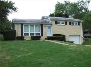 1 Deerfield Dr, Greensburg, PA 15601