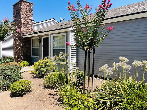 3rd image of 1472 Mayflower Way
