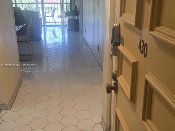 3841 Environ Blvd APT 430, Lauderhill, FL 33319