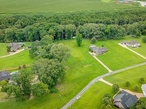 4th image of 565 Parrots Beak Rd