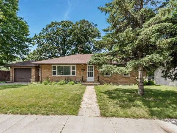 1220 Irving St, Alexandria, MN 56308