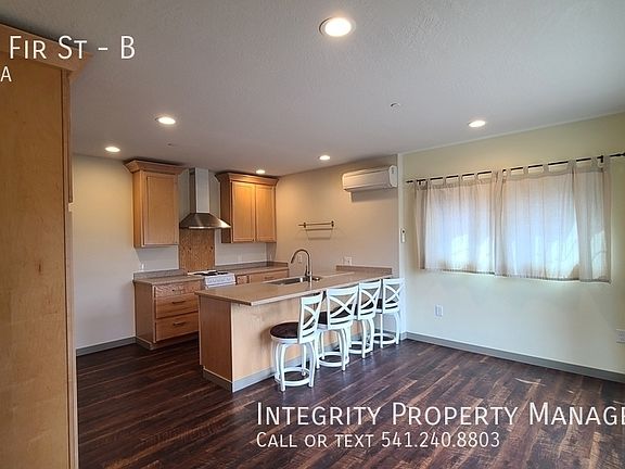 4th image of 330 E Fir St Unit B