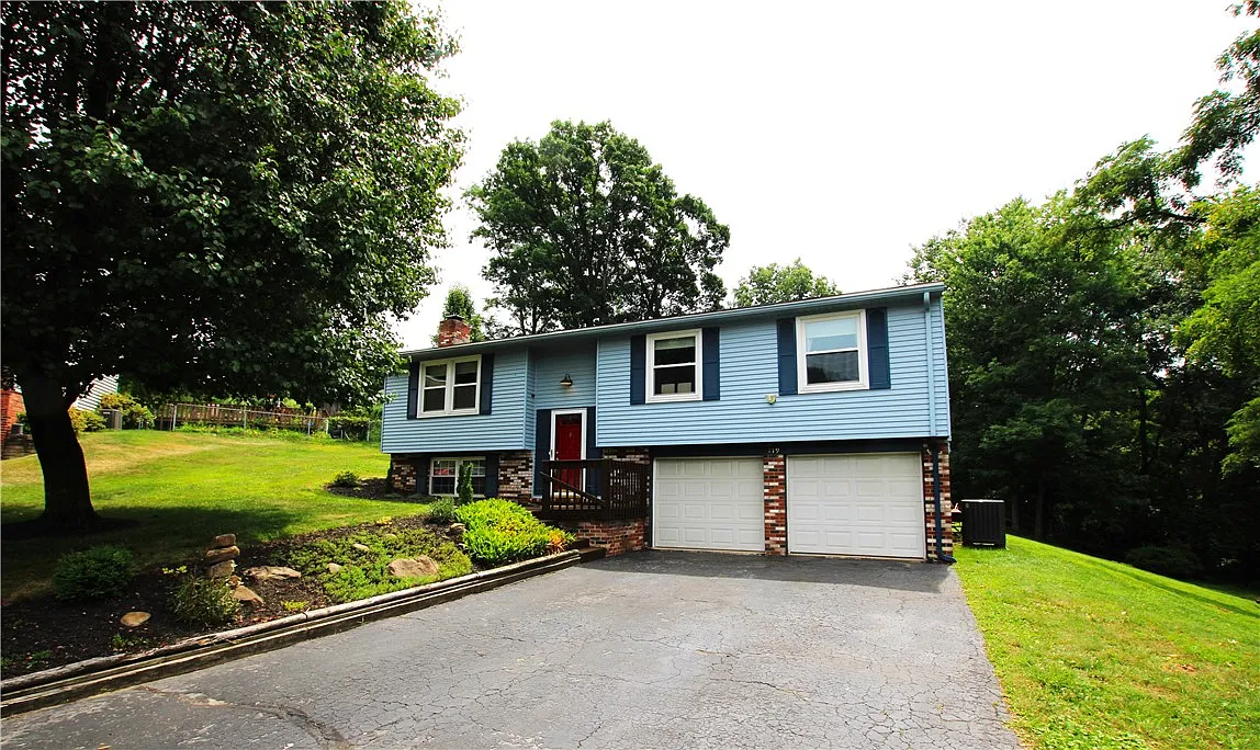 119 Colonial Dr photo 1