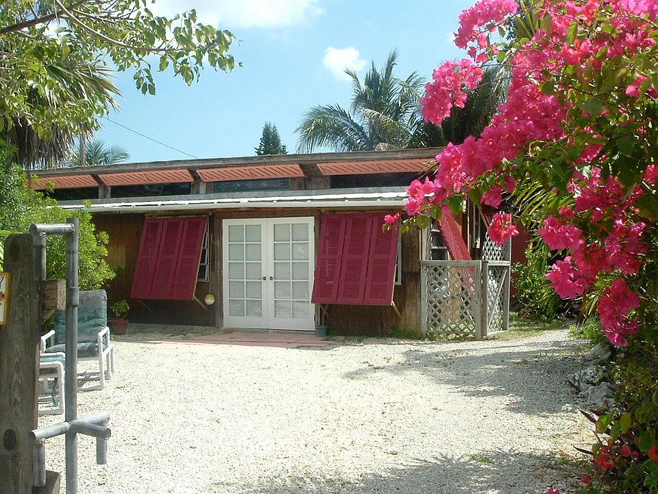 1st image of 28178 Julia Ave