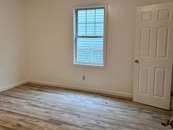 5th image of 16 Diamond St Floor 1