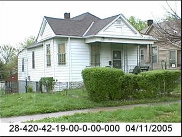 1st image of 3010 E 23rd St