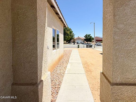 5th image of 44115 Greentree Ct