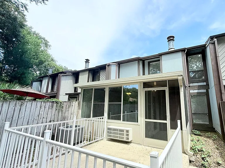 6069 Hilburn Rd — Photo 15