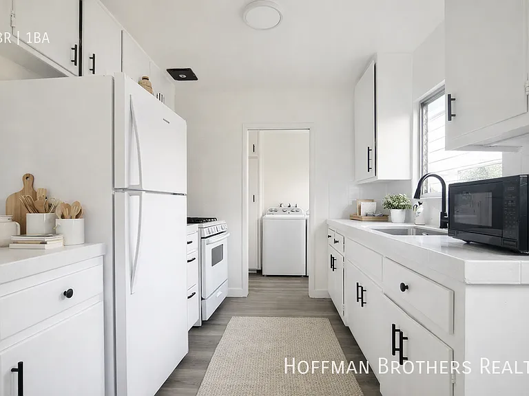 1258 N Virgil Ave #2 — Photo 1