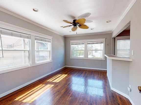 4th image of 215 D Avenue 1000 Street 1 2 #A-k-10