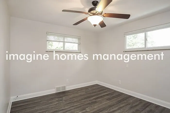 3054 S Park Rd — Photo 6