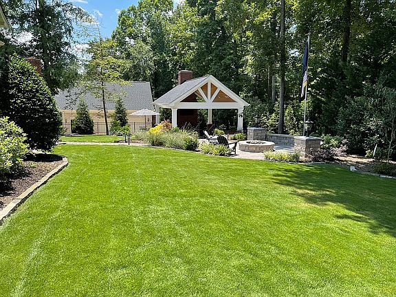 4th image of 1839 Landry Ln