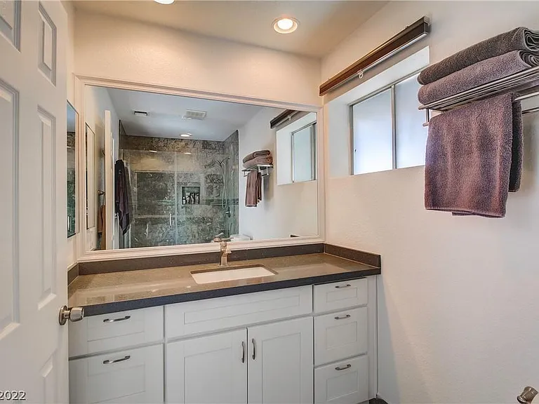 2912 Gilmary Ave — Photo 11