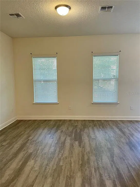 4 bed, 2.5 bath, 1880 sqft, $2,800 — Photo 3
