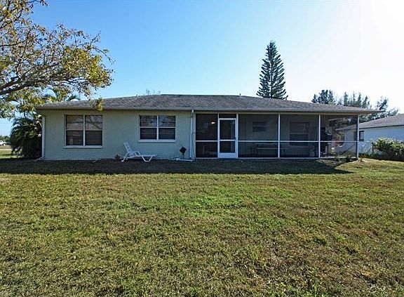 5th image of 234 NE 17th Pl