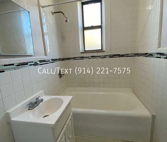 14 Coyle Pl #4D — Photo 3