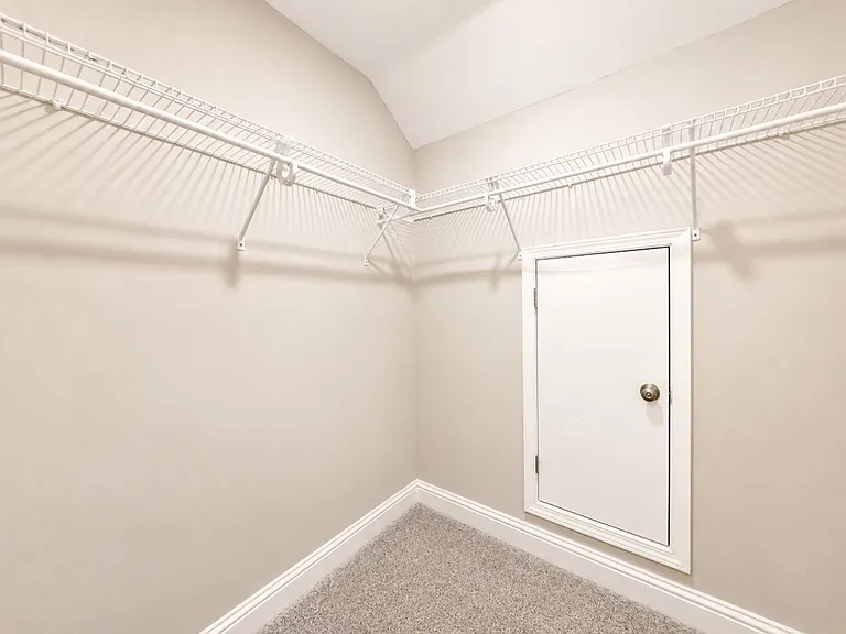 419 Madison Ave — Photo 32