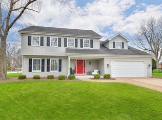 1007 Canonero Dr, Naperville, IL 60540