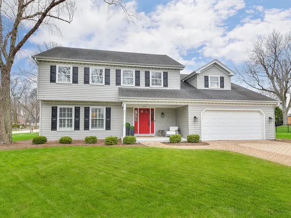 1007 Canonero Dr, Naperville, IL 60540