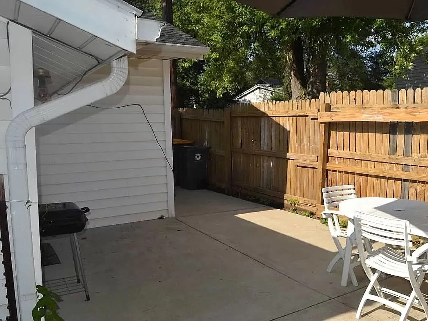 2BR 1BA House for Rent — Photo 2