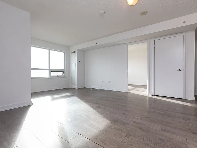 1410 Dupont St — Photo 19