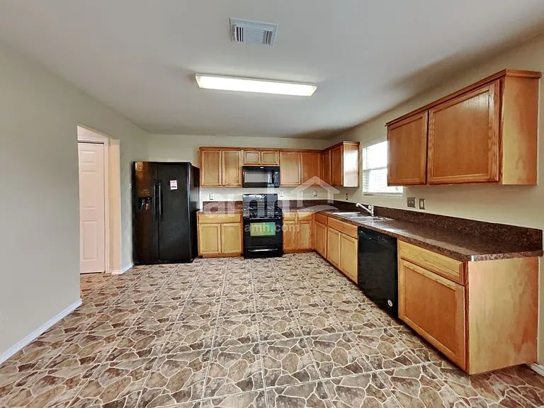 3803 Dogwood Trl — Photo 3