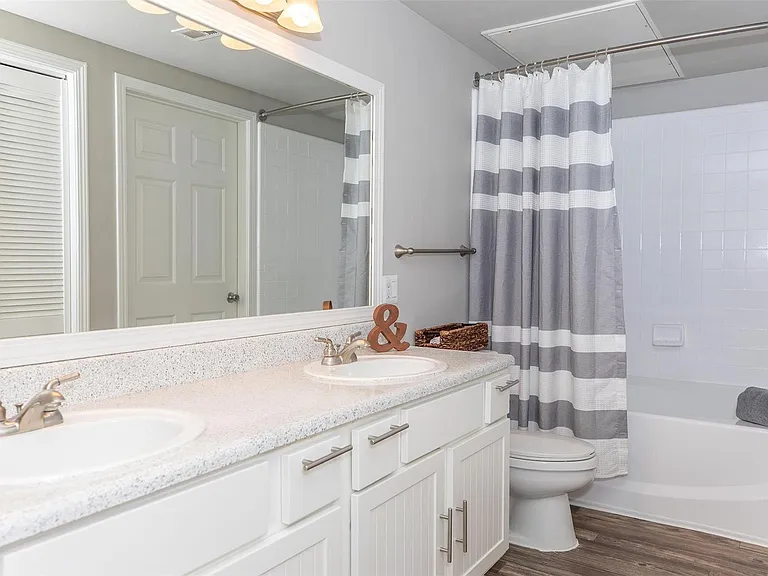 19100 Glenwest Dr #238 — Photo 18