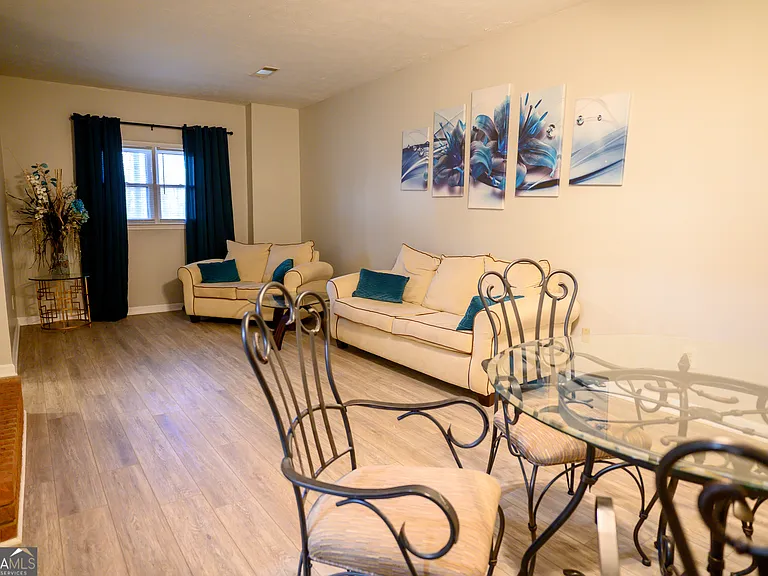 390 Stoneridge Way — Photo 24