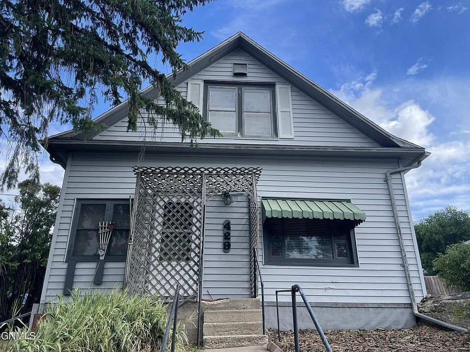 1st image of 429 6th Ave SE