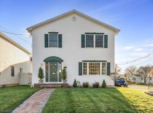 582 Forest Rd, Scotch Plains, NJ 07076