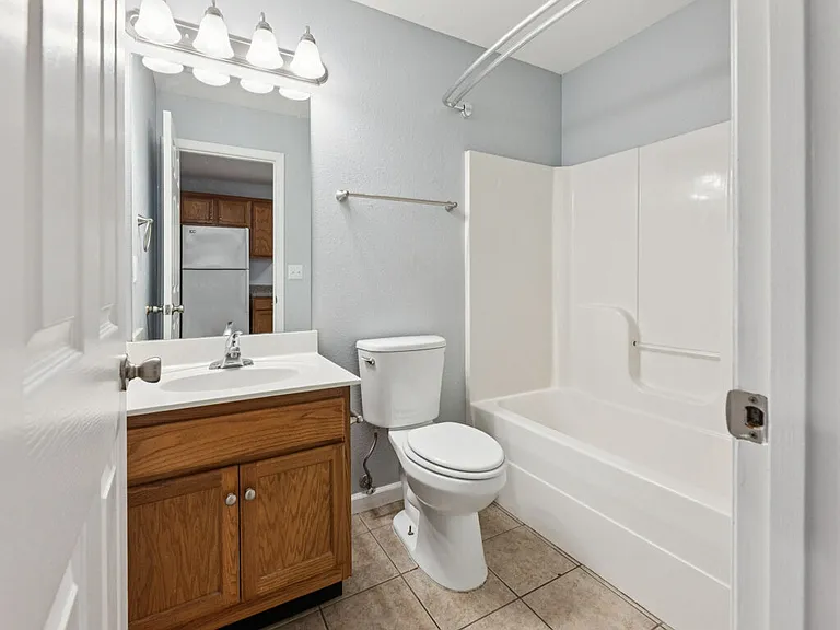 Home Place Apartments — Photo 7