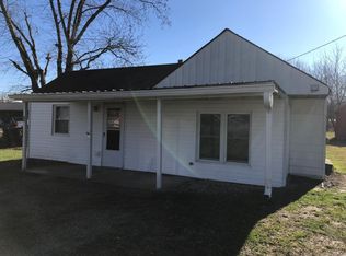 131 1st St, Charlestown, IN 47111