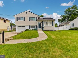 63 Pleasant Valley Dr, Woodbury, NJ 08096