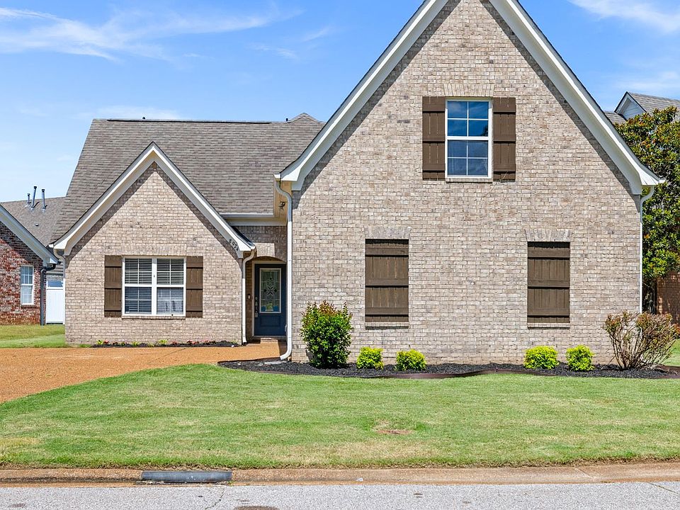 1st image of 8924 Village Lake Ln