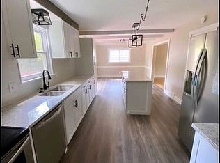 2800 Montego Dr, Lansing, MI 48912