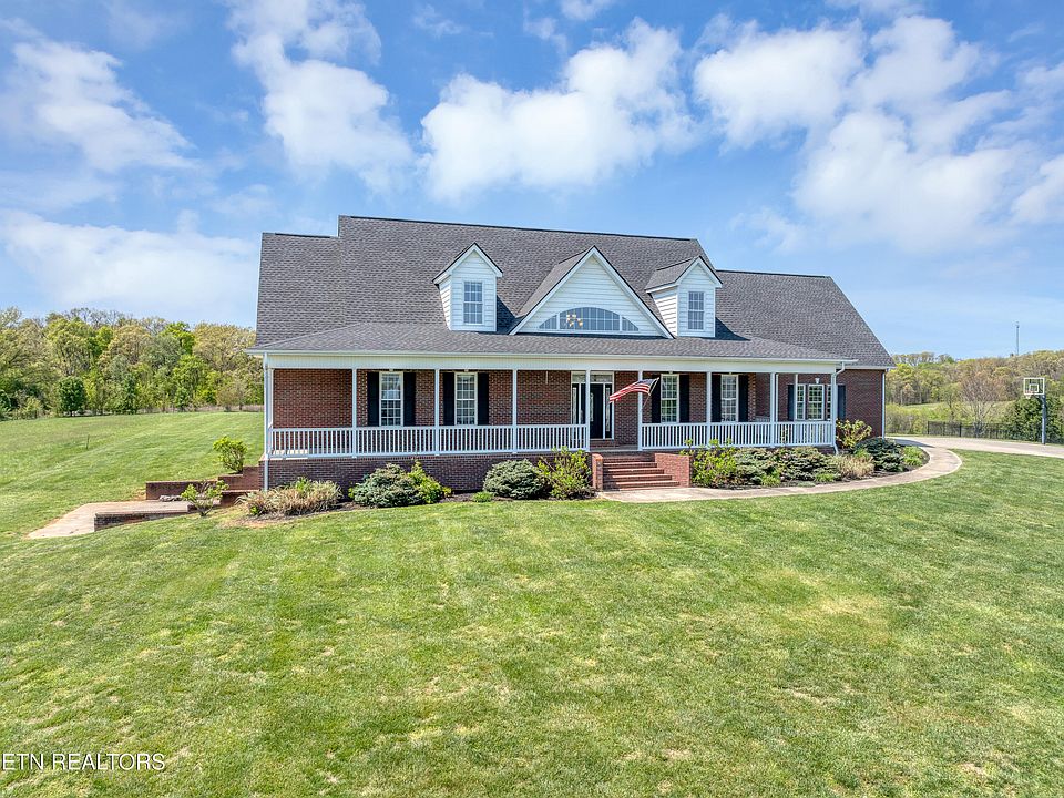 1st image of 765 Longview Dr