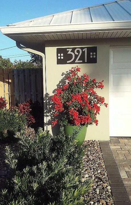 1st image of 321 Hibiscus Trl