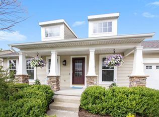 451 Greystone Dr NE, Rockford, MI