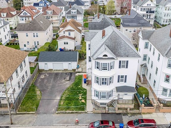 3rd image of 32 Sagamore St